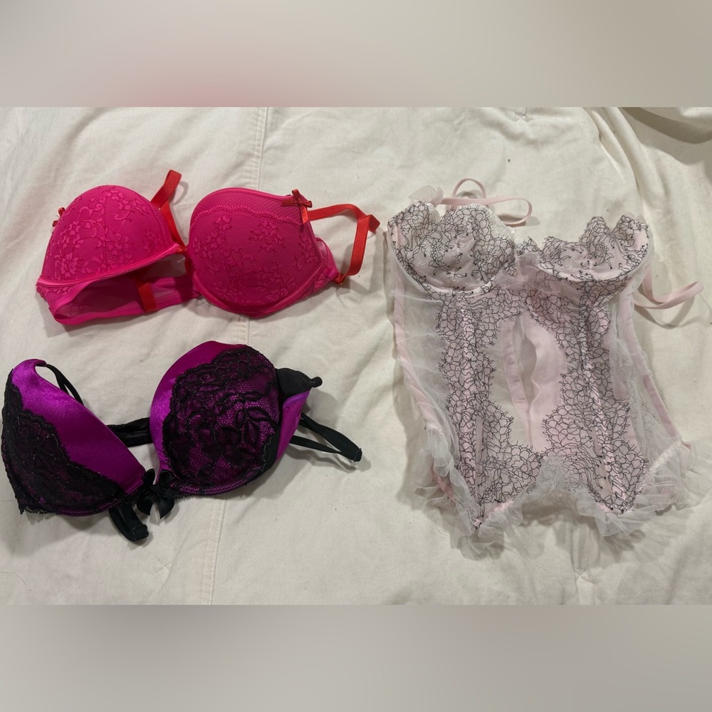 Victoria's Secret Pink and Black Lace Bra Set